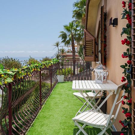 La Goccia Sul Mare Apartman Letojanni Kültér fotó