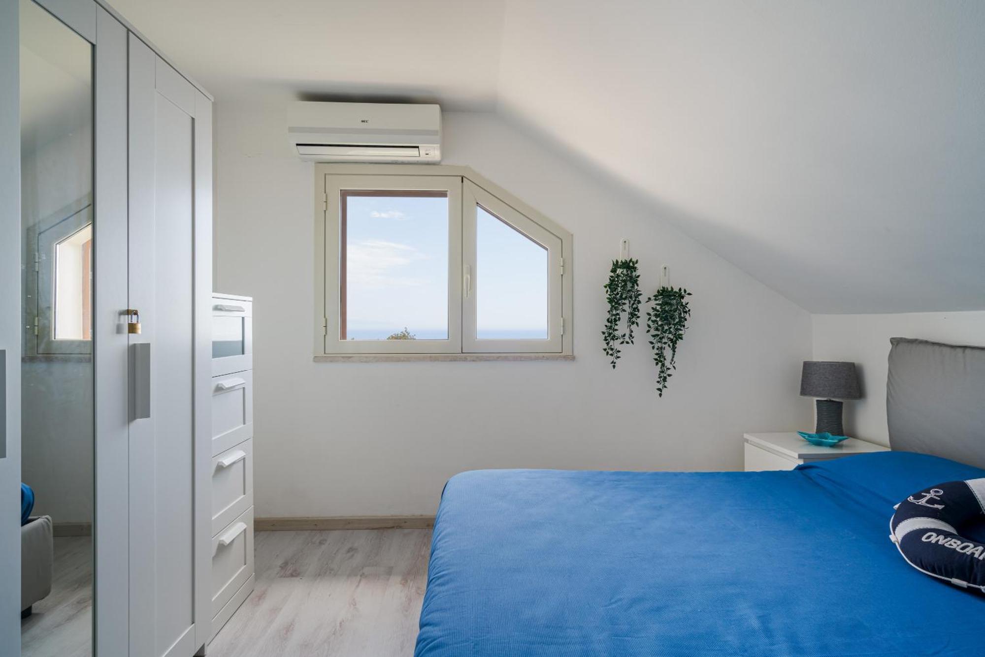 La Goccia Sul Mare Apartman Letojanni Kültér fotó